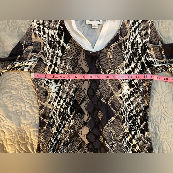 SALE! Joseph Ribkoff Snakeskin Print Layered Look Top size Small - Picture 9 of 11